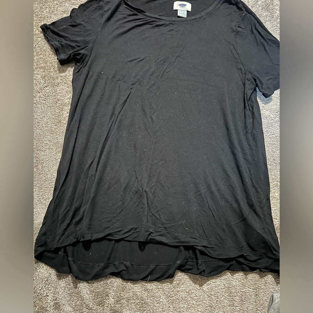 Black short sleeve old navy tee
